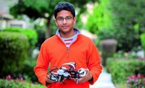 impresora Braille con joven inventor